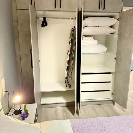 Victoria Secret Greendom Apartment *