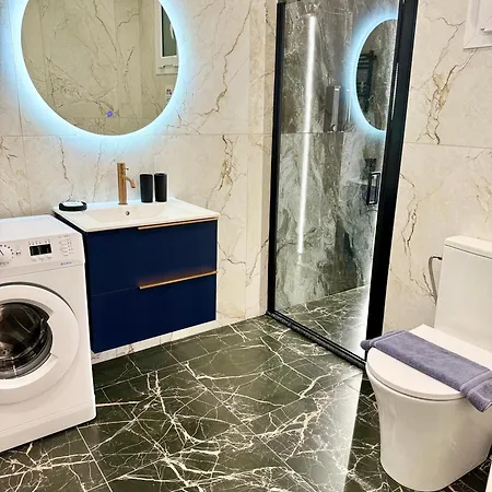Victoria Secret Greendom Apartment
